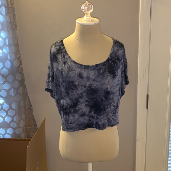 Exist cute crop top tie dye off the shoulder 💜 - Picture 5 of 7